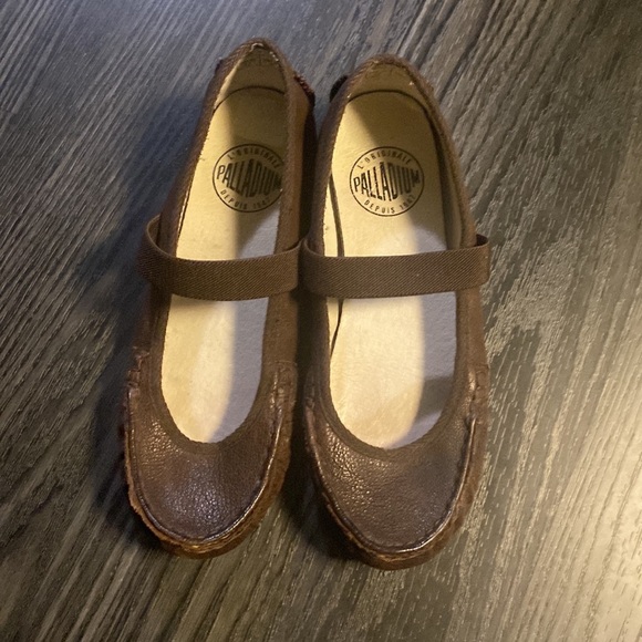 🍍PALLADIUM 🍍maryjane🍍size 8🍍I-2 - Picture 2 of 3